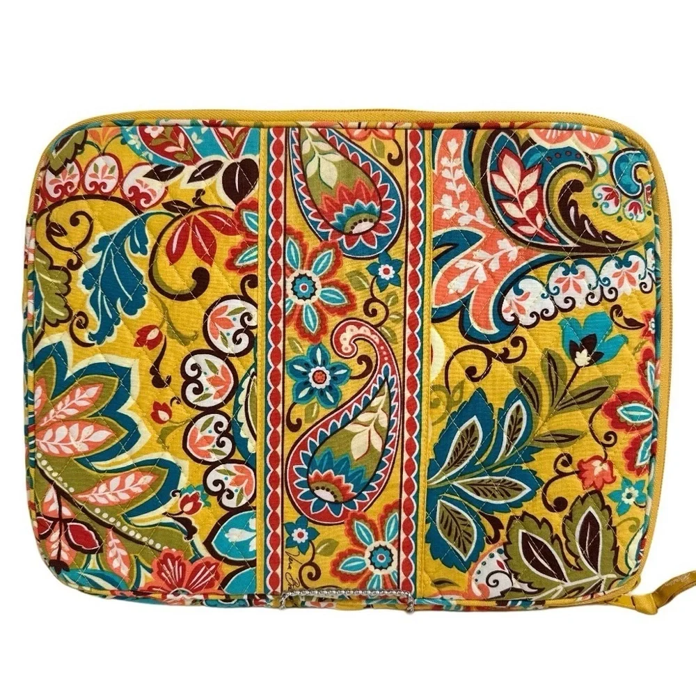 Vera Bradley Quilted Fabric Padded Sleeve Zip-Around Pocket 14” Laptop Provençal